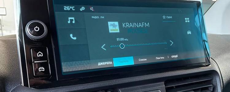 Почему стоит выбрать защитное стекло Pixsel для мультимедийной системы в автомобиле |