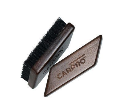 CarPro Leather And Fabric Brush - Мягкая щетка для чистки кожи (1 шт)