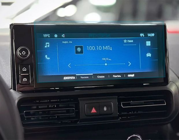Защитное стекло Pixsel на монитор OPEL COMBO 11.1“ 2024 - (гибридное глянец)