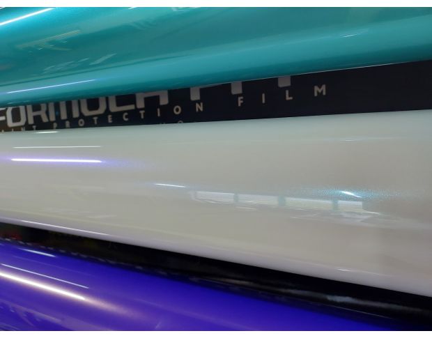 FORMULA PPF White Blue Shining Diamond Gloss - Антигравійна захисна біло-блакитна плівка (глянцева) 1.52 m