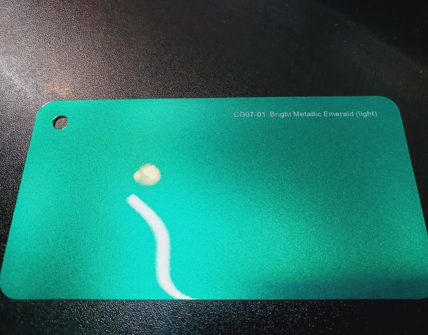 FORMULA PPF Bright Metallic Emerald (light) Gloss - Антигравийная защитная изумрудная плёнка (глянцевая) 1.52 m