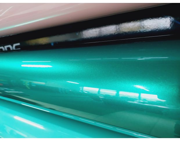 FORMULA PPF Bright Metallic Emerald (light) Gloss - Антигравийная защитная изумрудная плёнка (глянцевая) 1.52 m