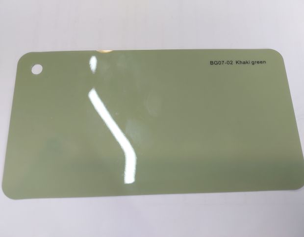 FORMULA PPF High Gloss Khaki Green Gloss - Антигравийная защитная хаки плёнка (глянцевая) 1.52 m