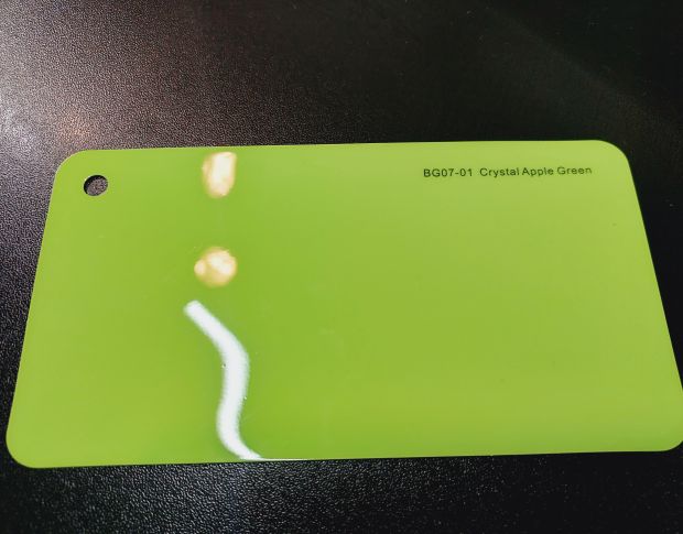 FORMULA PPF Crystal Apple Green Gloss - Антигравийная защитная салатовая плёнка (глянцевая) 1.52 m