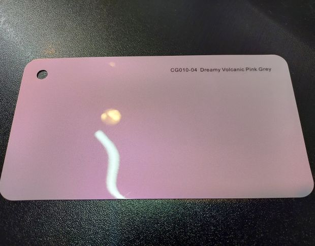 FORMULA PPF Dreamy Volcanic Pink Grey Gloss - Антигравийная защитная розово-серая хамелеон плёнка (глянцевая) 1.52 m