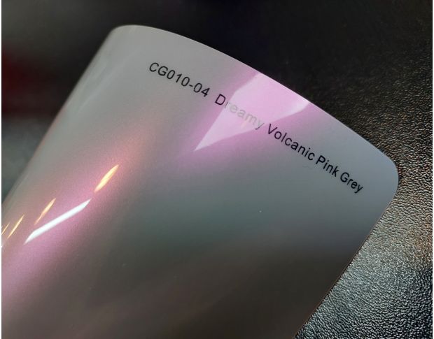 FORMULA PPF Dreamy Volcanic Pink Grey Gloss - Антигравийная защитная розово-серая хамелеон плёнка (глянцевая) 1.52 m