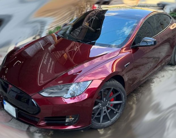 FORMULA PPF Liquid Dragon`s Blood Gloss G201 - Антигравийная защитная красная плёнка (глянцевая) 1.52 m