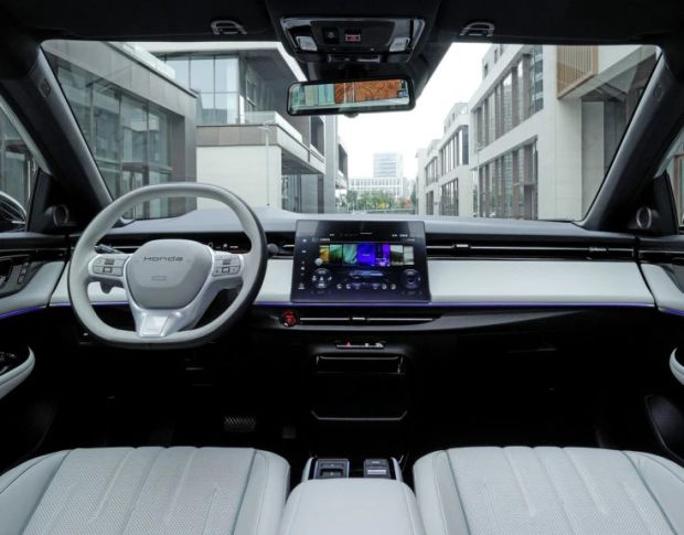 Защитное стекло Pixsel на монитор HONDA eNP2 14.1“ 2024 - (гибридное глянец)