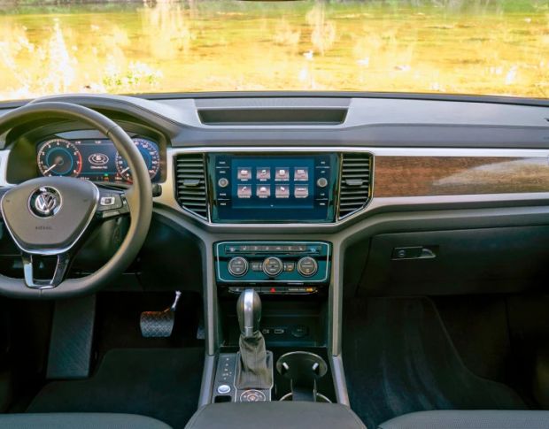 Защитное стекло Pixsel на приборную панель VOLKSWAGEN ATLAS 9.9“ 2017 - 2020 (гибридное глянец)