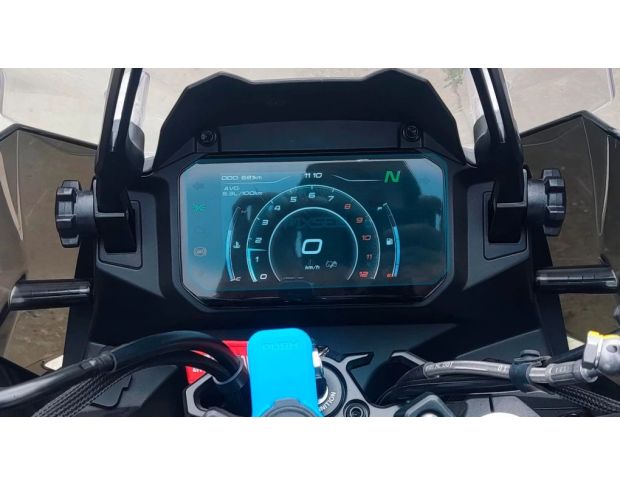 Защитное стекло Pixsel на спидометр мотоцикла CFMOTO 700MT 2023+ 6.8“ (гибридное глянец)