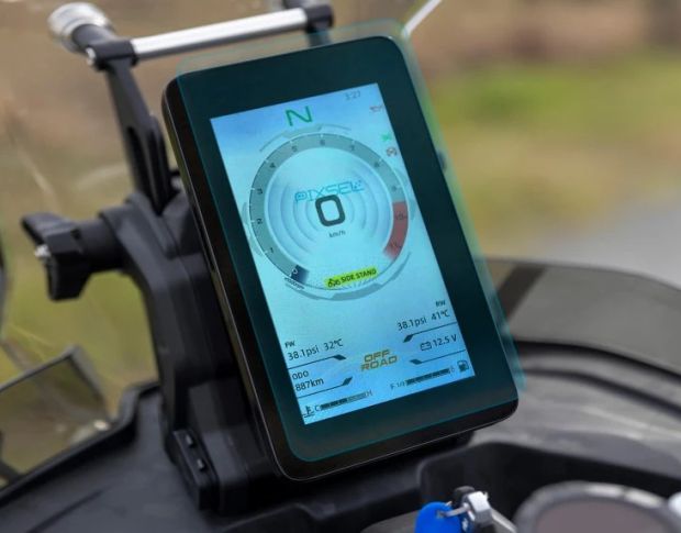 Защитное стекло Pixsel на спидометр мотоцикла CFMOTO 800MT-X 2025+ 9“ (гибридное глянец)