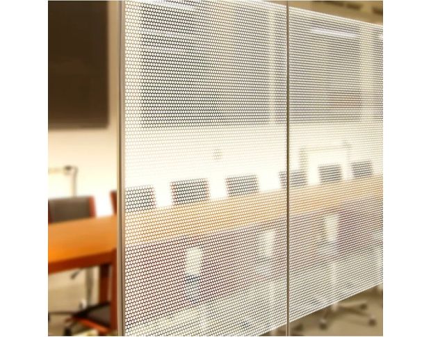 Декоративна плівка в дрібні крапки FORMULA Mini Blind 1.52 m