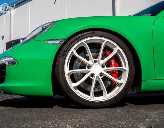 Oracal 970 Police Green Gloss 612 1.524 m