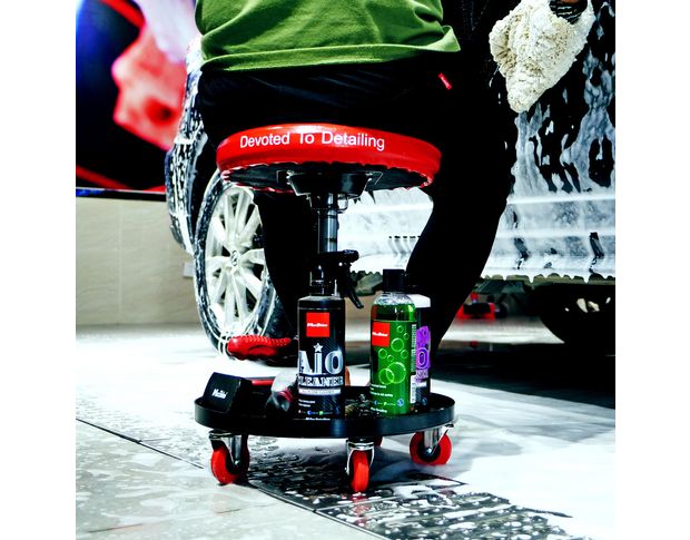 MaxShine Detailing Stool With Tool Tray - Стул на колесах, с полкой под бутылки и аксессуары