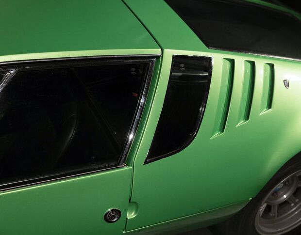 Omega Skinz OS-742 Mean Green Racing Machine - Салатовая металлик глянцевая пленка 1.524 m