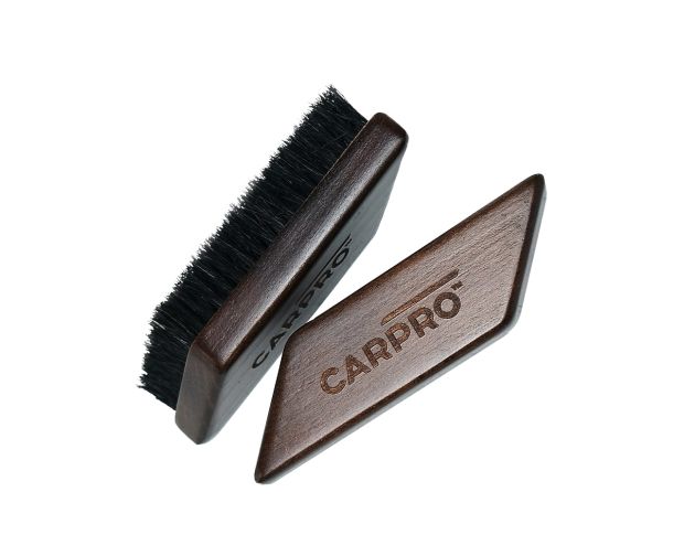 CarPro Leather And Fabric Brush - Мягкая щетка для чистки кожи (1 шт)