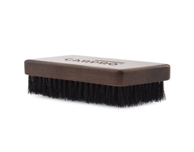CarPro Leather And Fabric Brush - Мягкая щетка для чистки кожи (1 шт)