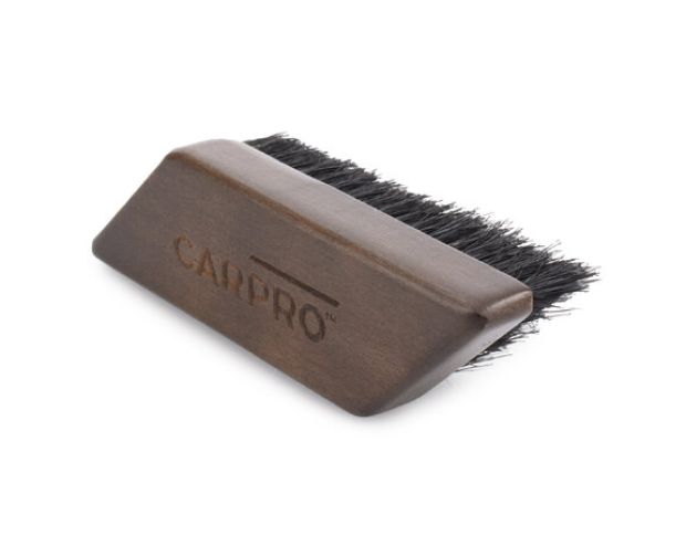 CarPro Leather And Fabric Brush - Мягкая щетка для чистки кожи (1 шт)