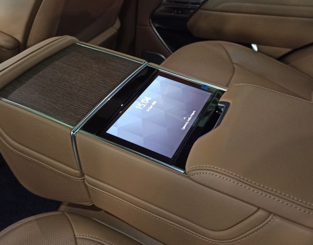 Защитное стекло Pixsel для заднего планшета LAND ROVER RANGE ROVER - 9.1“ 2022 - (гибридное глянец)