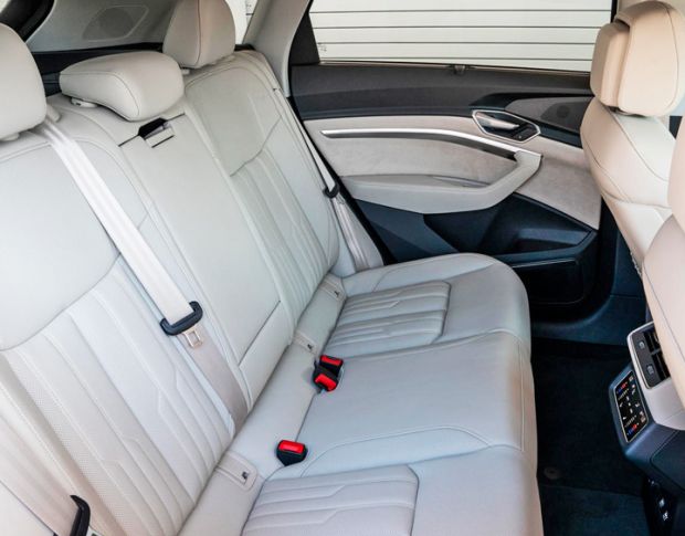 Захисне скло Pixsel на задній клімат AUDI E-TRON - 6.6“ 2018 - 2022 (гібридне мат)