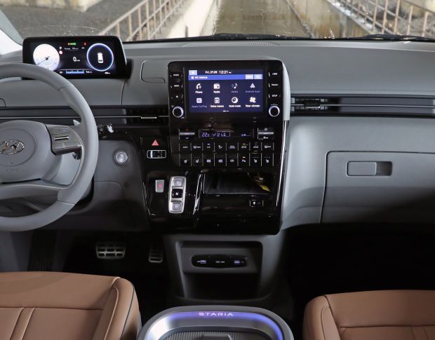 Защитное стекло Pixsel для климат-контроля HYUNDAI STARIA - 5.3“ 2021 - (гибридное мат)