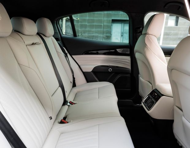 Захисне скло Pixsel на клімат MASERATI GRECALE - 6.7“ 2023 - (гібридне глянець)