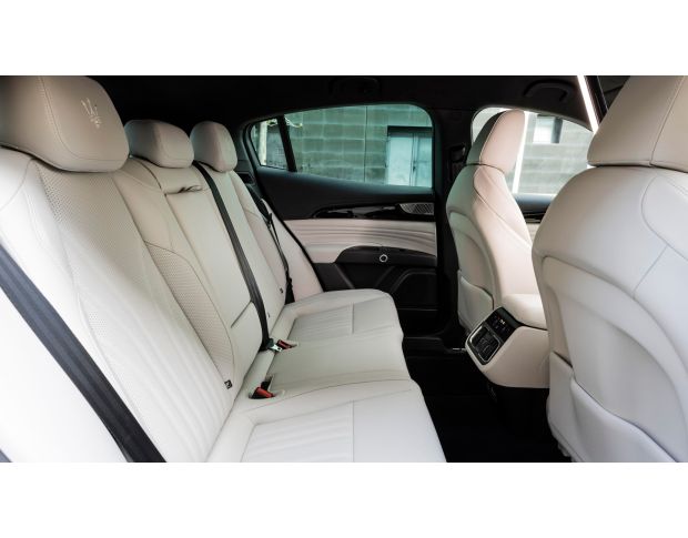 Захисне скло Pixsel на клімат MASERATI GRECALE - 6.7“ 2023 - (гібридне глянець)