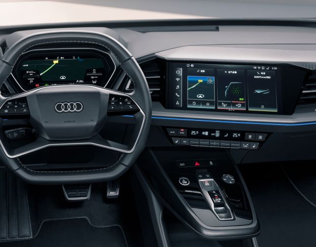 Захисне скло Pixsel на монітор AUDI Q4 e-tron - 12.4“ 2021 - (гібридне глянець)