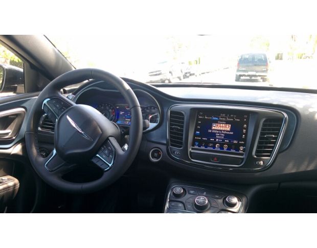 Захисне скло Pixsel на монітор CHRYSLER 200 - 8.1“ 2013 - 2016 (гібридне глянець)