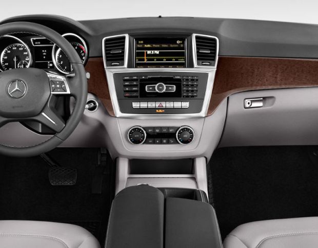 Защитное стекло Pixsel на монитор MERCEDES BENZ ML-CLASS - 5.6“ 2011 - 2015 (гибридное глянец)