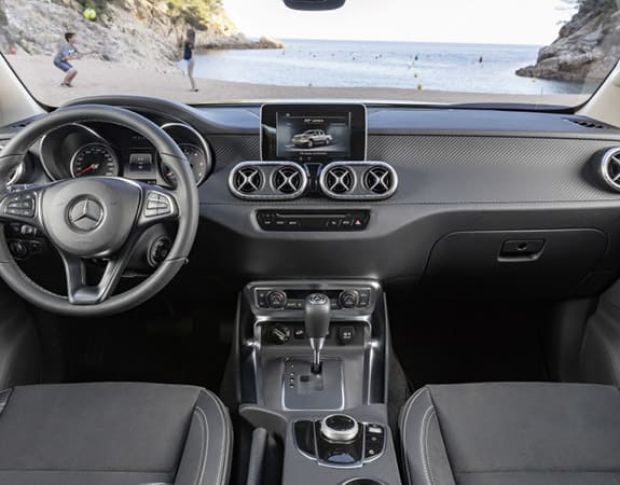 Защитное стекло Pixsel на монитор MERCEDES BENZ X-CLASS - 6.9“ 2017 - (гибридное мат)
