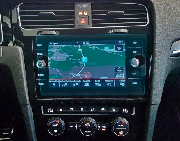 Защитное стекло Pixsel на монитор VOLKSWAGEN GOLF - 10.9“ 2017 - 2020 (гибридное мат)