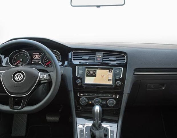 Защитное стекло Pixsel на монитор VOLKSWAGEN GOLF - 6.3“ 2013 - 2017 (гибридное глянец)