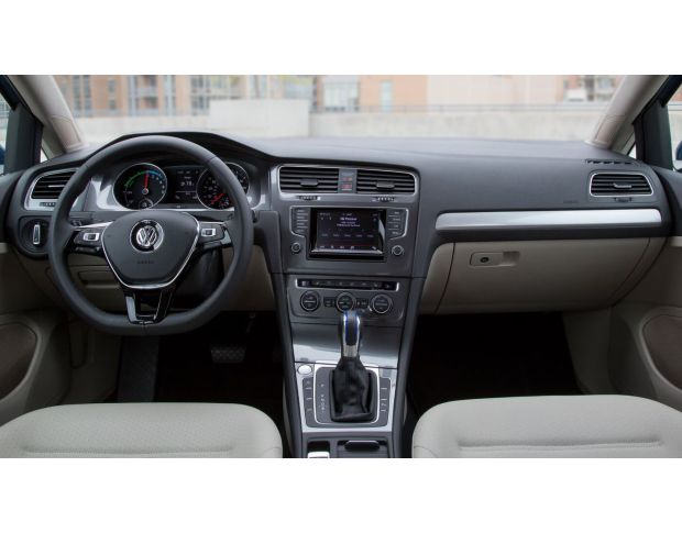 Защитное стекло Pixsel на монитор VOLKSWAGEN GOLF - 6.5“ 2013 - 2017 (гибридное мат)