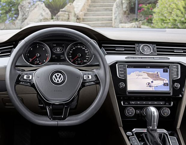 Защитное стекло Pixsel на монитор VOLKSWAGEN PASSAT - 7.9“ 2015 - 2019 (гибридное мат)