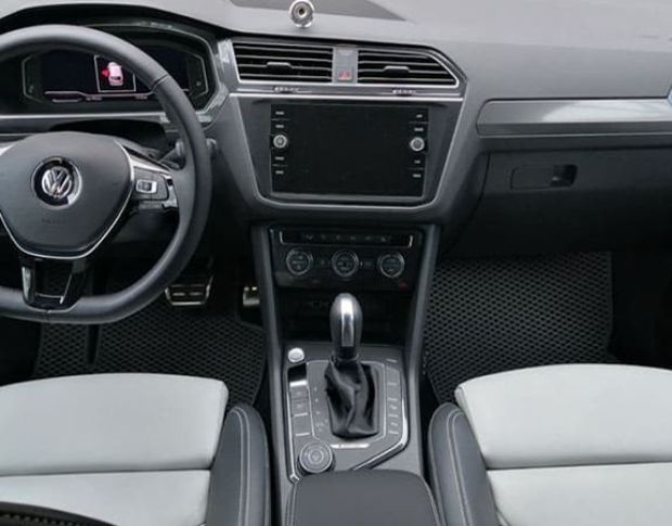 Защитное стекло Pixsel на монитор VOLKSWAGEN TIGUAN - 10.9“ 2019 - 2021 (гибридное глянец)
