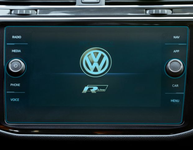 Захисне скло Pixsel на монітор VOLKSWAGEN TIGUAN - 10.9“ 2021 - 2023 (гібридне глянець)