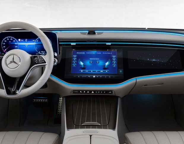 Захисне скло Pixsel на панель приладів MERCEDES BENZ E-CLASS - 14.8“ 2023 - (гібридне глянець)