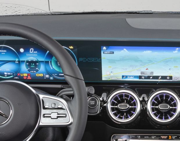 Захисне скло Pixsel на панель приладів MERCEDES BENZ EQA - 24.7“ 2021 - (гібридне мат)