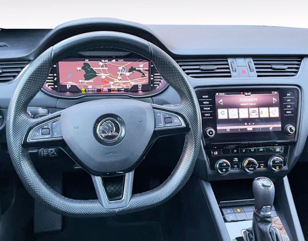 Захисне скло Pixsel на панель приладів SKODA OCTAVIA - 9.9“ 2017 - 2020 (гібридне глянець)