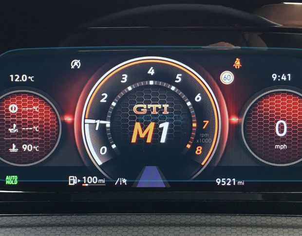 Захисне скло Pixsel на панель приладів VOLKSWAGEN GOLF - 10“ 2020 - 2023 (гібридне мат)