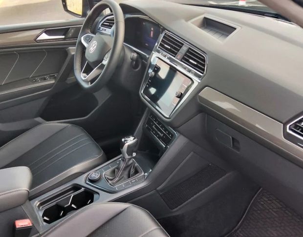 Захисне скло Pixsel на панель приладів VOLKSWAGEN TIGUAN - 13.1“ 2021 - 2023 (гібридне мат)