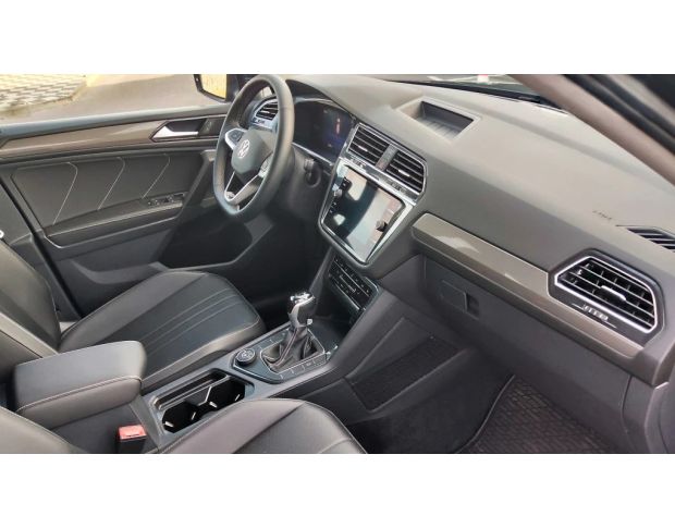 Захисне скло Pixsel на панель приладів VOLKSWAGEN TIGUAN - 13.1“ 2021 - 2023 (гібридне мат)