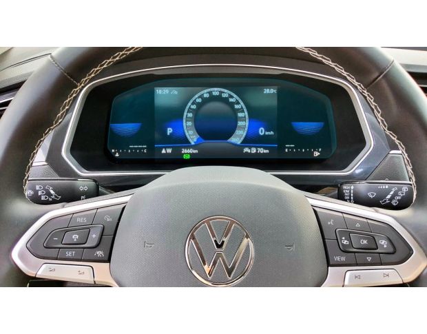 Защитное стекло Pixsel на приборную панель VOLKSWAGEN TIGUAN - 13.1“ 2021 - 2023 (гибридное глянец)