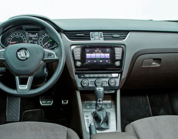 Защитное стекло Pixsel на монитор SKODA OCTAVIA 6.4“ 2013 - 2016 (гибридное мат)