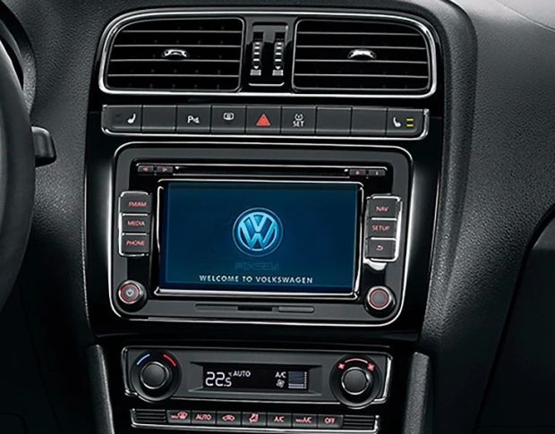 Защитное стекло Pixsel на монитор VOLKSWAGEN POLO 6.3“ 2014 - 2017 (гибридное мат)