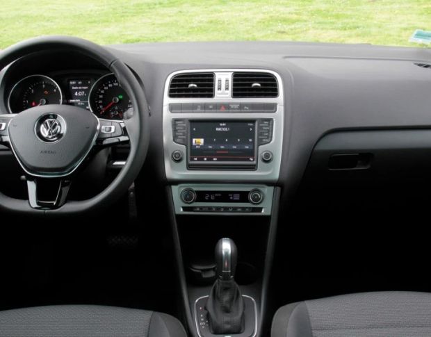 Захисне скло Pixsel на монітор VOLKSWAGEN POLO 6.5“ 2014 - 2017 (гібридне глянець)