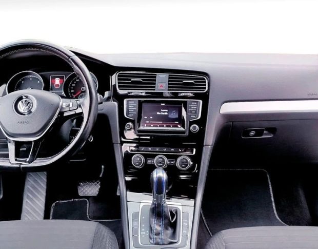 Защитное стекло Pixsel на монитор VOLKSWAGEN E-GOLF 5.8“ 2014 - 2016 (гибридное глянец)