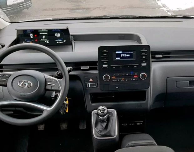 Захисне скло Pixsel на панель приладів HYUNDAI STARIA 12.9“ 2021 - (гібридне мат)
