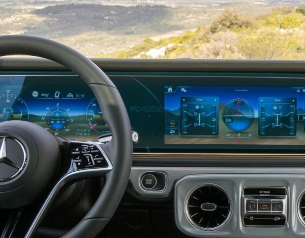 Захисне скло Pixsel на панель приладів MERCEDES BENZ G-CLASS 28.5“ 2024 - (гібридне глянець)